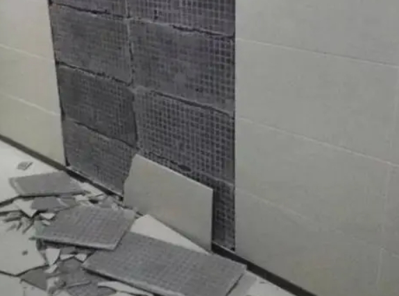 陆丰瓷砖空鼓维修公司分享下陆丰墙砖松动维修的知识